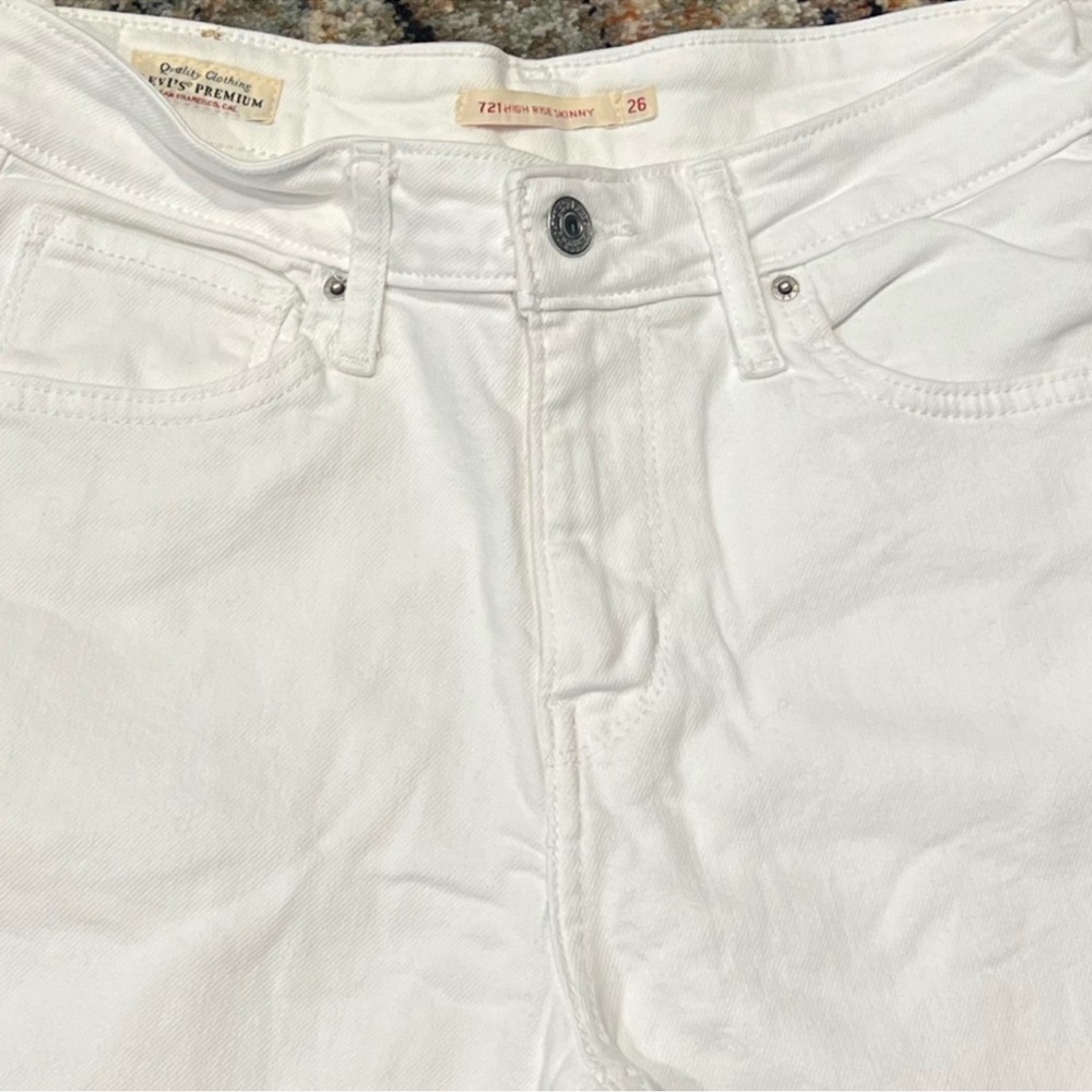 Levi’s White Skinny Jeans - Picture 9 of 11